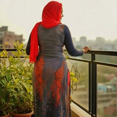 AnsyWords's profile picture. |എഴുതാനുള്ള വരികൾ മനസ്സിൽ തുടരുന്നിടത്തോളം എന്റെ അക്ഷരങ്ങൾ ഇവിടേ പതിഞ്ഞു കൊണ്ടേയിരിക്കും...✍️ |