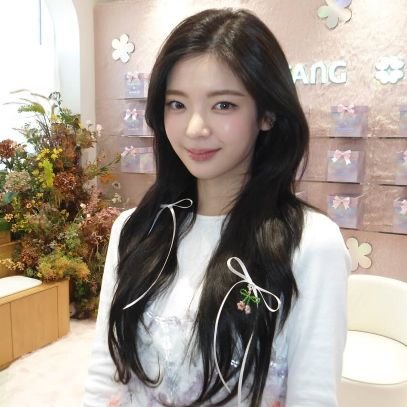 ForlifeMidzy's profile picture. MIDZY. ot5 stan. stan #ITZY for good luck!

tunnel vision mode*