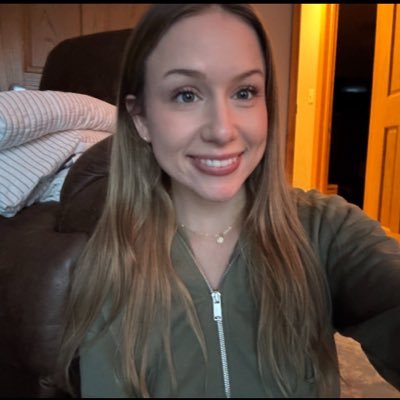 itsrileybaker's profile picture. 