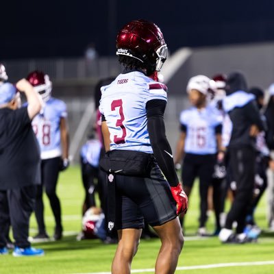 damarcusON's profile picture. 5’11 | 185 | Class of ‘26 ✞ | Safety / Nickel/ ATH @ carver high school Columbus Ga | onealdee026@gmail.com 📞- (762)-334-4379