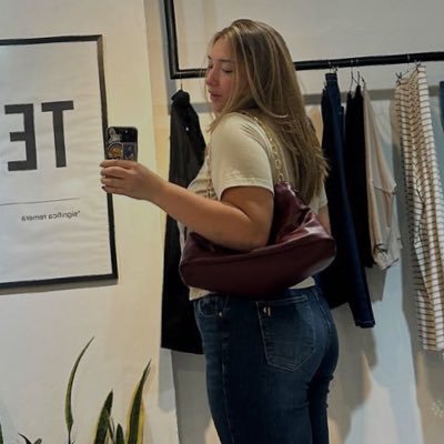 SantaTrinidad_'s profile picture. A doble bondi porque soy del West 💋