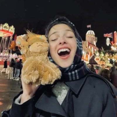 femmesavenue's profile picture. “happy christmas” i wrapped it up and sent it