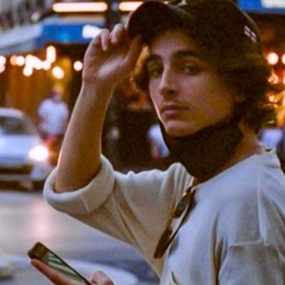 libraaim's profile picture. 🏳️‍🌈// movie watcher, reader & writer. timothée and fictional men enthusiast