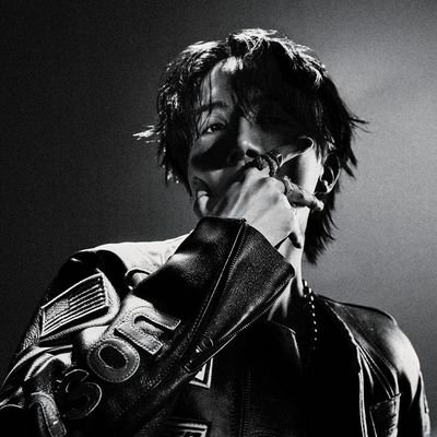 billsilomiloo's profile picture. As forever comes closer, hope the world will spin slower🪐✨