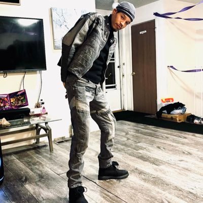 Swirvarelli's profile picture. Enjoy the journey with every chapter and don’t let nobody steal your black joy🖤🤌🏽✨