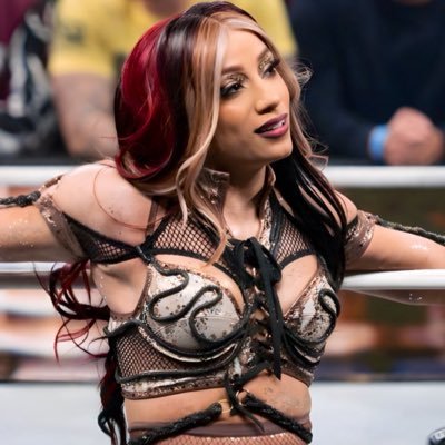 WristGameOnGold's profile picture. #SASHA: I wanted to stand out, make people excited to see women’s wrestling, and show them we can be better than the men. ᥫ᭡ NOT @MercedesVarnado.