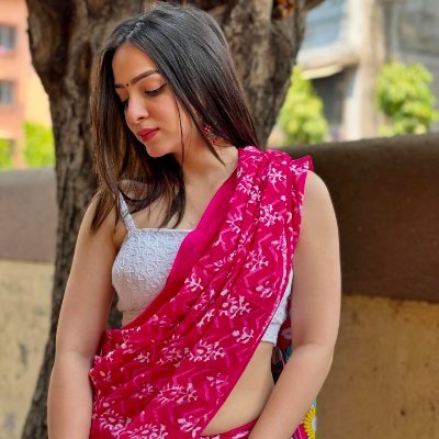 tanwar_0101's profile picture. 💼 Business Maven | Founder & CEO | Transforming ideas into impact | Empowering women to lead & thrive | Let’s disrupt the status quo together 🚀