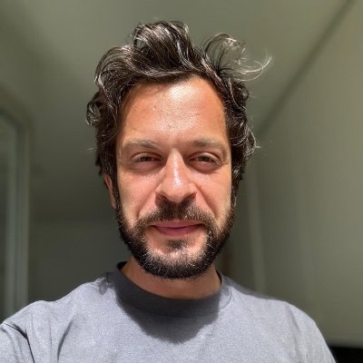 clementrog's profile picture. Building stuff, learning as I go. Curious about dev, product, and design.