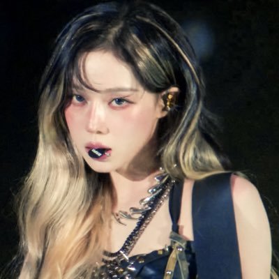 bruna_camz's profile picture. 🏳️‍🌈 fã número 1 da inverno do aespo ִ ࣪𖤐 𝄞⨾💿✮˚.⋆ colecionando minhas estrelas 🔗 #윈터 ❆ 🧷 #미연 𓏲ּ𝄢 🧷 #예지 𓃠