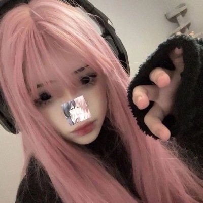 cigs4angels's profile picture. 21 ☆ | adc/supp main | uber handsome 6’5 league of legends gigachad billionaire | @nokiashawty ♡ | 🇩🇪🇲🇽