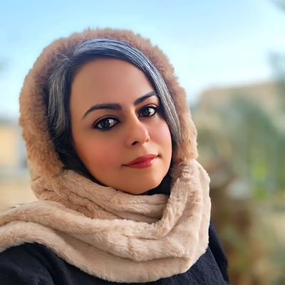 haifa_ahrari's profile picture. ◇جویای راه خویش باش،
از این سان که منم!
در تکاپوی انسان شدن.
در میان راه،
دیدار می‌کنیم حقیقت را،
آزادی را،
خود را◇

 روانشناس بیکار مملکت 🫠 معتاد کتاب