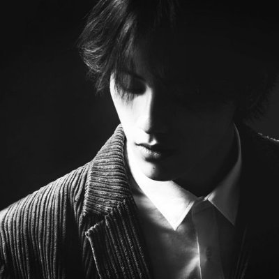 _3mrr's profile picture. أنا إنسان مع نفسي ،قبل لا أكون معك إنسان .