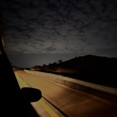 x_iipz's profile picture. -تلهيّ المنتبه،وتنبّه اللاهيّ-