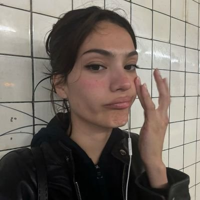 promiscrinq's profile picture. let's all chugo