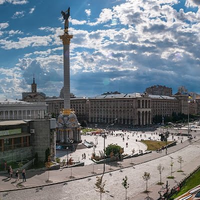 Floredon's profile picture. journalist and european citizen, speaking french, german, english and russian - living in a region, called Germany by the nazis because of the langage