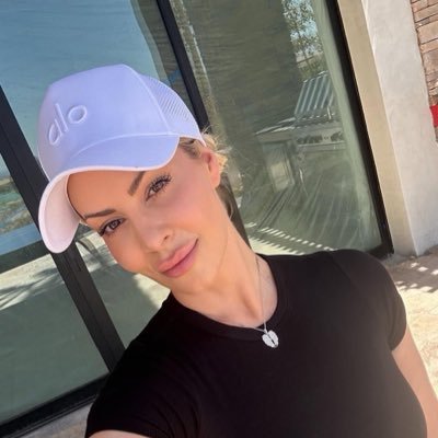 Btsjungkoo72613's profile picture. 