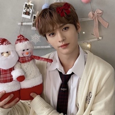 leeknowria's profile picture. seungjin yuri | @sungleebit 🥀