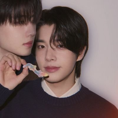 musfroom's profile picture. Darkness makes stars visible.