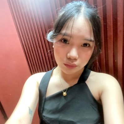 dvfem's profile picture. 