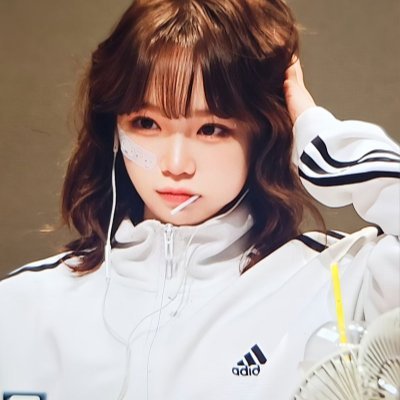 froled2's profile picture. 25y🇸🇩🍉, aime la pop culture japonaise et coréenne : JAPanimation (Naruto) jeux vidéo (Persona5R, Monster Hunter) kpop (Sserafim)