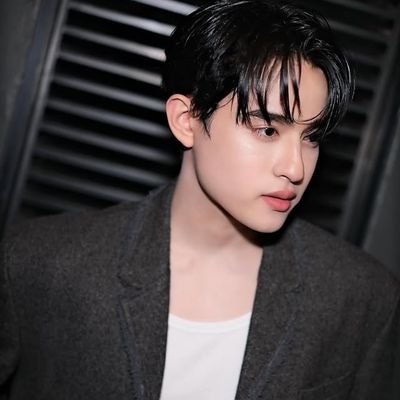 LauraMarsha8's profile picture. 