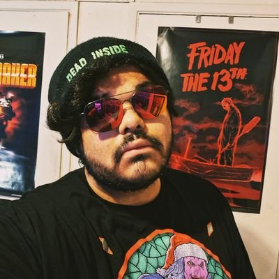 IsadoreUniverse's profile picture. 25 year old punk rocker. 🤟😎