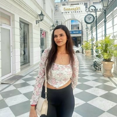 ShreyaScript's profile picture. SDE @IndusV_Partners | Microservices |  building stuff that (usually) scales