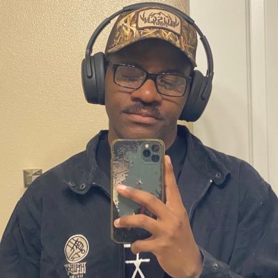 Hucknfell's profile picture. Read Vinland Saga