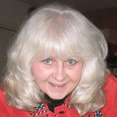 Pensandpages's profile picture. Artist, Writer, Forensic Accountant. Lover of literature, fine art, theater, psychology, anthroplogy, history, politics, astronomy, philosophy, economics, music