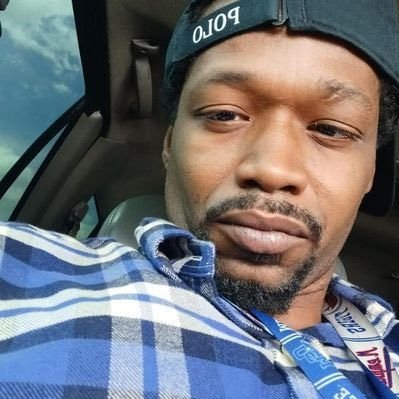 humbleblazerr's profile picture. 