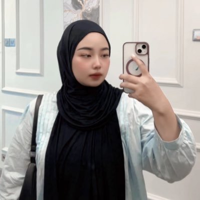 btrscthh's profile picture. 