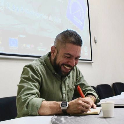 batalla__marti's profile picture. Excombatiente de las FARC-EP / Abogado @udea / Director de @redna_c y @casaverdetaller
✒️Caldense