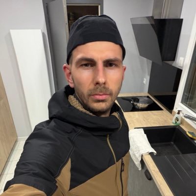 Kevin_LTR's profile picture. De tout et de rien, mais surtout du 🚴 Sport et de la 💻 Tech.