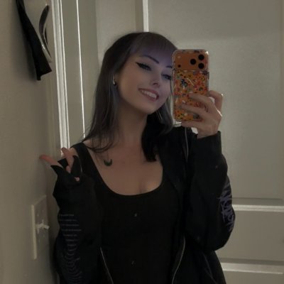 FeralFaee's profile picture. | Bri | 32 | Horror Brat | Convention Staff | Anime | Video Games | MDNI | DM fee for the weirdos |