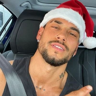 calfromtheback's profile picture. Bajista de The Wild Sons (en pausa, igual que yo).

Londres → Manhattan 

Intentando no perder el ritmo.