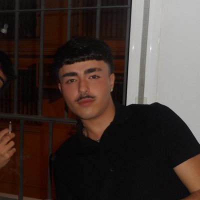 alfoonso_zz's profile picture. Saco un machete, y esa persona sale compartiendo ataud con mi madre.