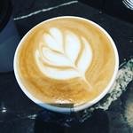 joxji14263215__'s profile picture. 簡単おうち英語🔤｜現役こども英語講師が実践的な方法を発信中📩