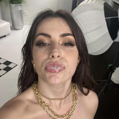 D_ll001's profile picture. I lost my old account!!