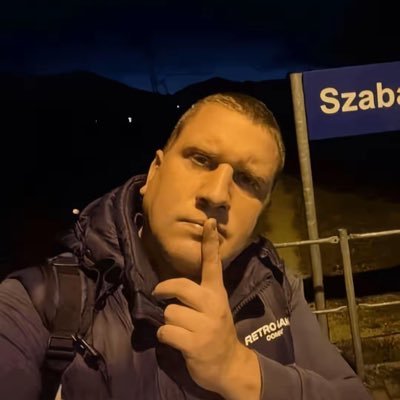 beeepall00's profile picture. 