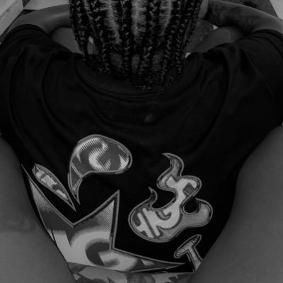 ixsyre's profile picture. tudo vira memória