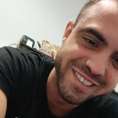 chrisferrante4's profile picture. 🩵ig: @chris_ferrantee

ojos q no ven twitter q t lo confirma