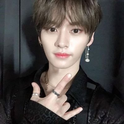 _spreadmywingss's profile picture. ⭑๋ ࣭ ⭑𝐓𝐡𝐞𝐲 𝐬𝐚𝐲 𝐩𝐞𝐨𝐩𝐥𝐞 𝐚𝐫𝐞 𝐛𝐨𝐫𝐧 𝐝𝐢𝐟𝐟𝐞𝐫𝐞𝐧𝐭ˎˊ˗