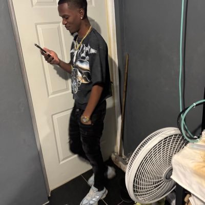 tyy_o's profile picture. 🇻🇨🇧🇧🇱🇨 IG: @tyrekenedd @tailoredcutz246