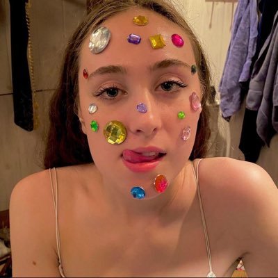 starplosions's profile picture. pretty boy (self diagnosed)