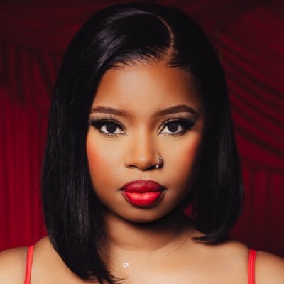 Oh_Smallstuff's profile picture. ubaby girl, usweetat❤️ | Wits Graduate | ASEA 2020 Award Winner | 100k subscribers on YouTube | PR and Business enquiries: smallstuff02@gmail.com