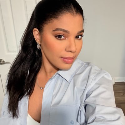 kharolcabrera17's profile picture. Est. March🍀 I’m rich, the only thing I lack is money!