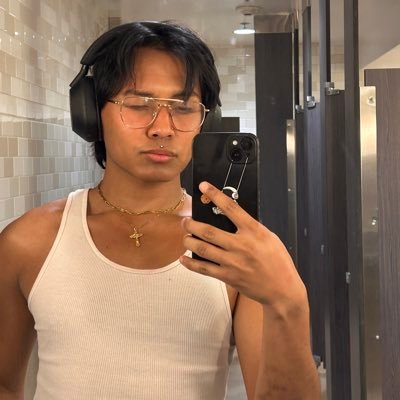 luvrm4c's profile picture. 🇬🇺🇵🇸 • Onlyfans relaunch? • header from @batecrush • MDNI