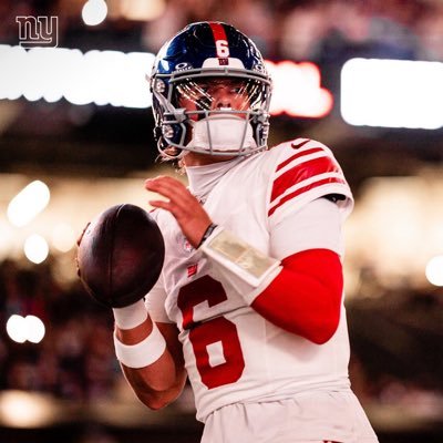CookedBy11_'s profile picture. rockets and giants fan | NOT affiliated with orange team besides Brunson |  @KDtrey5 @giants @houstonrockets