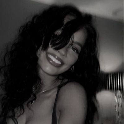 vrstappm's profile picture. simply lovely.