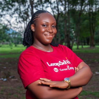 khaydesigns's profile picture. UI/UX Designer | Research + Visual Design
Sharing my journey, one design at a time.
Creating → Improving → Growing